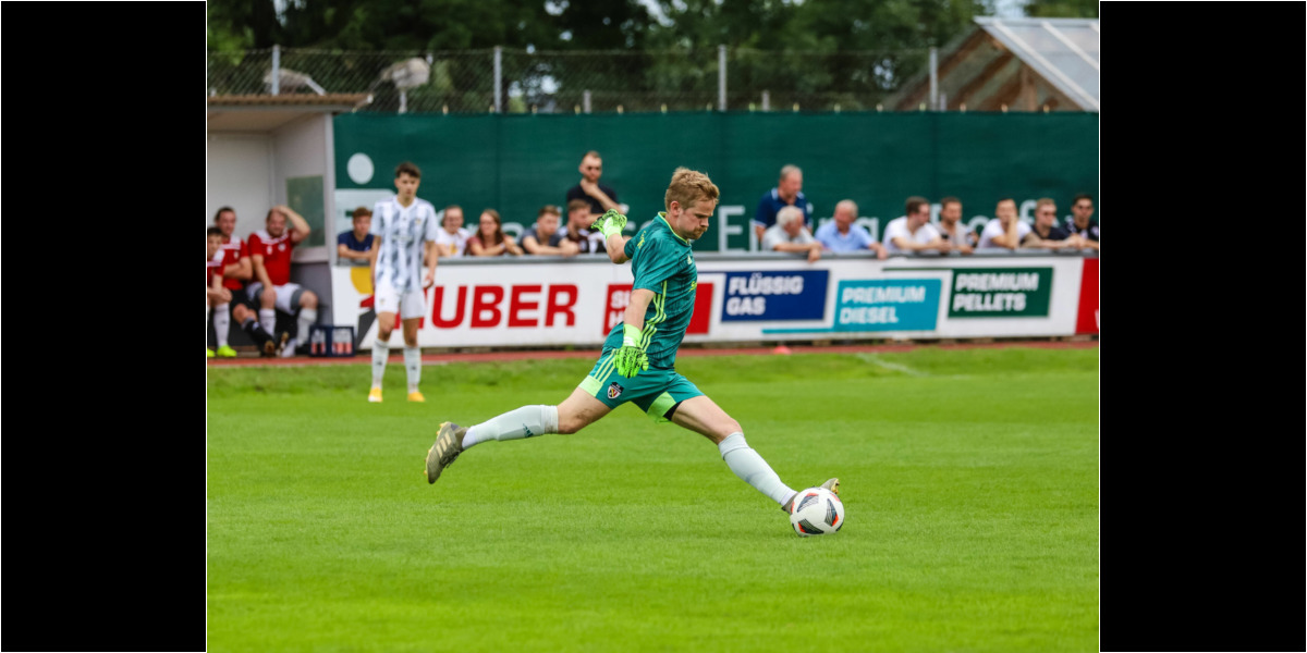 Lengdorf, Deutschland, 07.08.2021:Fußball, Kreisliga 2021 / 2022, 1. Spieltag, FC Lengdorf gegen FC Finsing, Endergebnis: 0:1Torwart Johannes Preis (FC Lengdorf, #1)Foto: Christian Riedel / fotografie-riedel.net